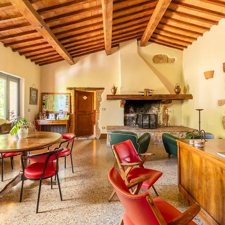 Podere Monti Country house *