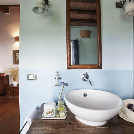 - Podere Monti カントリーハウス