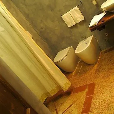 - Podere Monti * Montepulciano Stazione